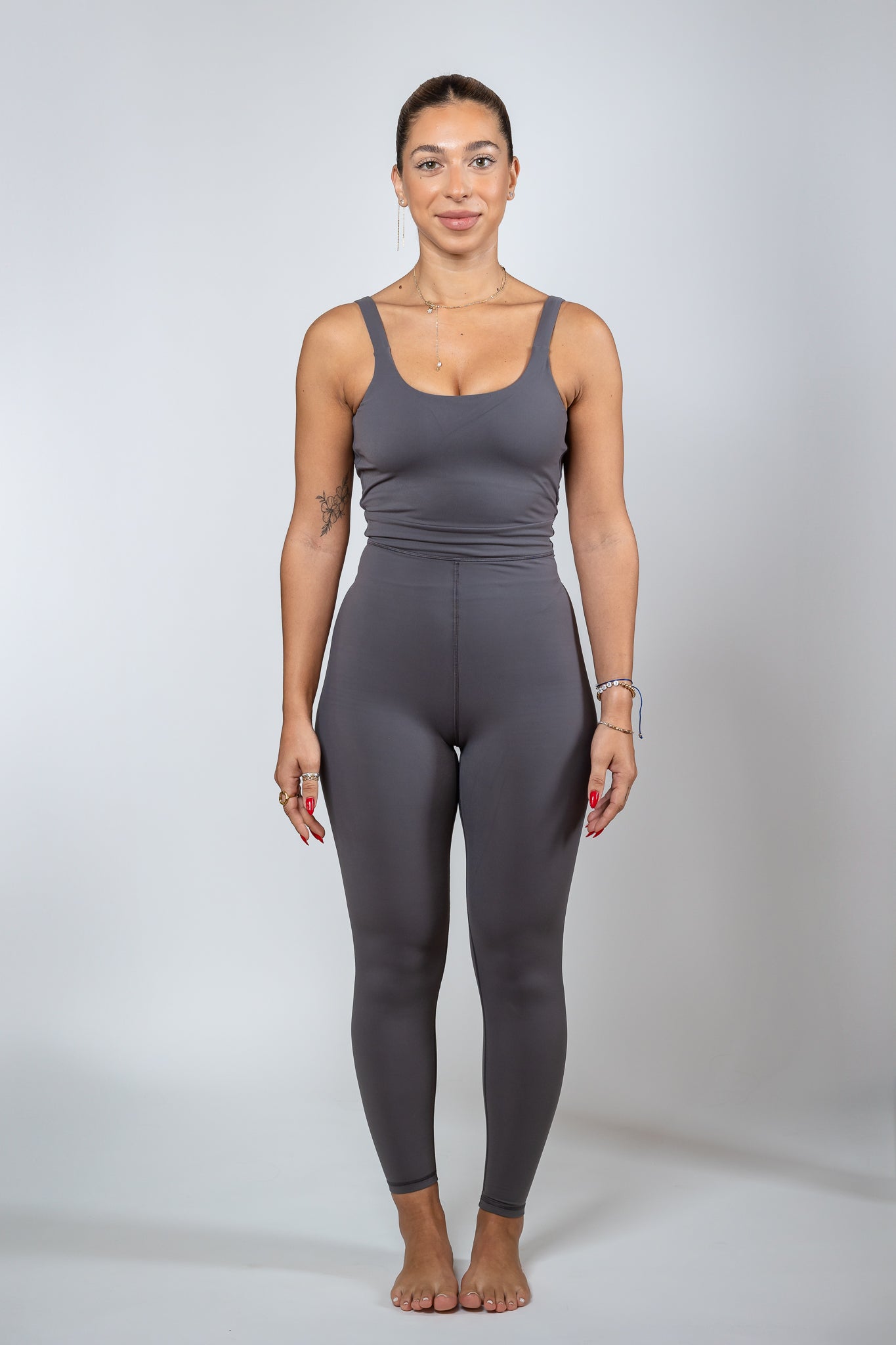 אפור עמוק ארוך